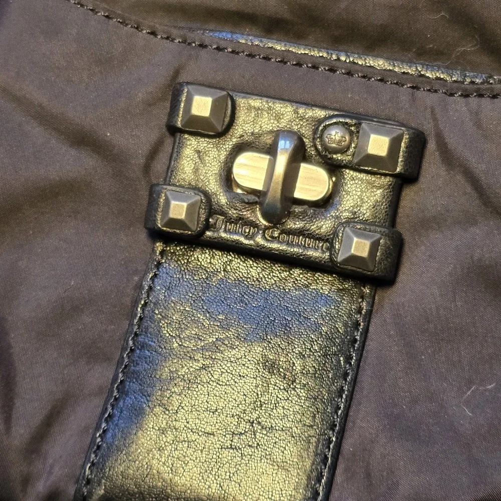 Rare Vtg JUICY Courture Studded Leather Grunge Goth Shoulder Tassel Y2k Turnlock - Picture 6 of 14